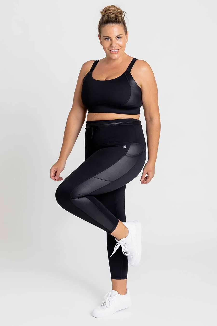 Active Adjustable Crop Bra - Shiny Black