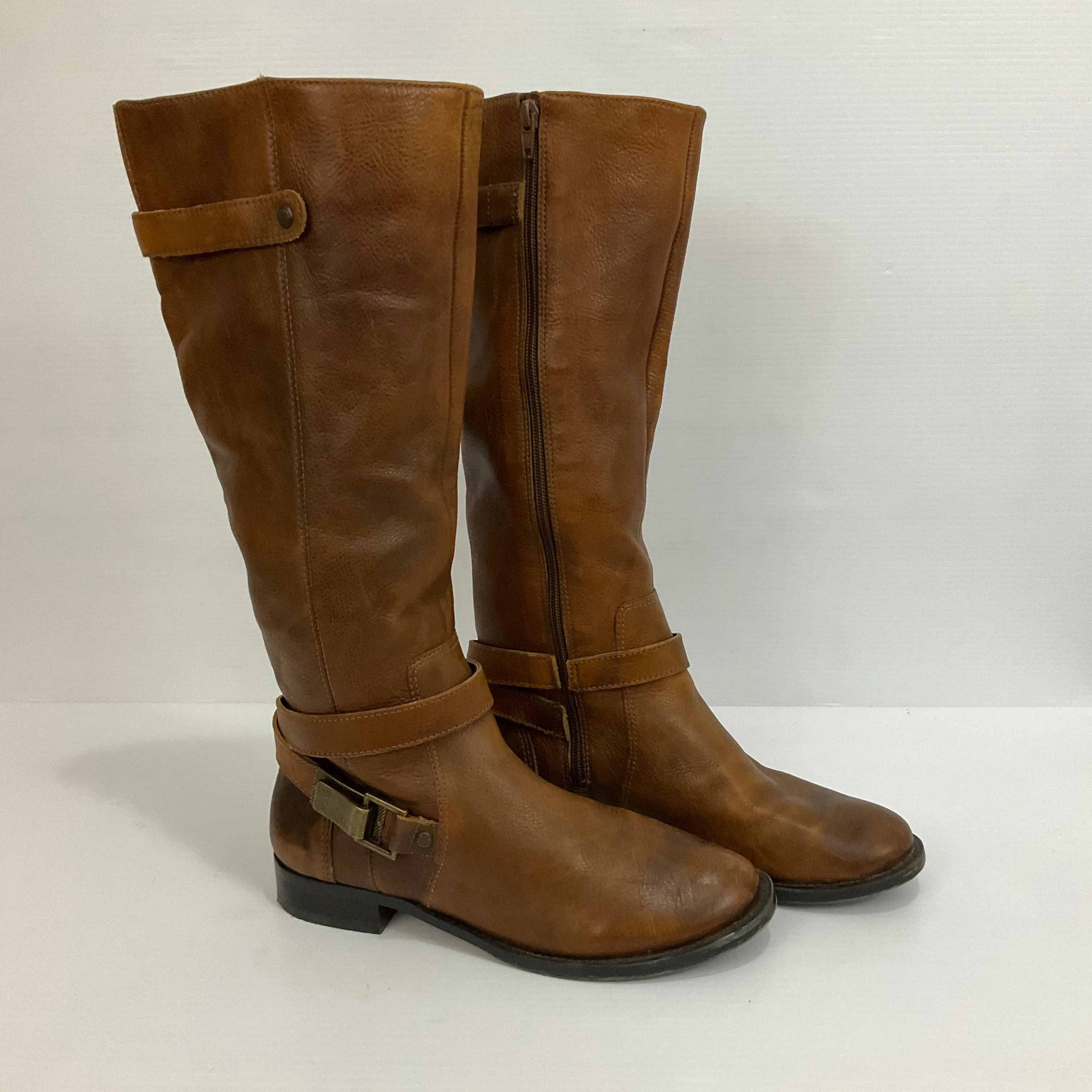 Boots Designer By Arturo Chiang In Brown, Size: 8