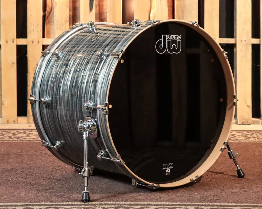 DW Performance Pewter Oyster Bass Drum - 18x24