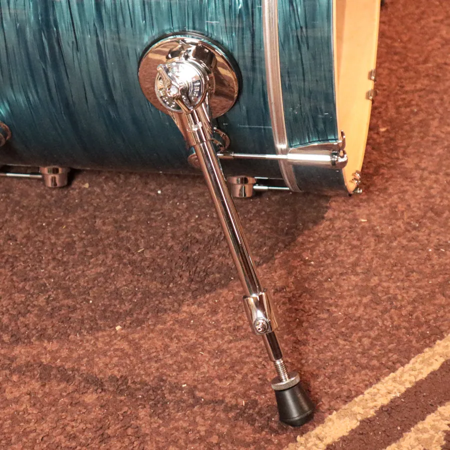 DW Performance Turquoise Oyster Bass Drum - 14x18