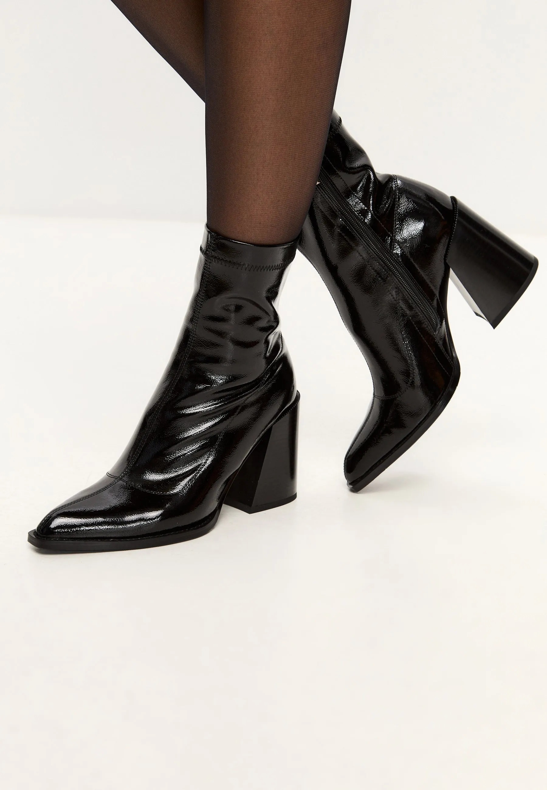 Leather Block Heel Boots Layla - Patent Black