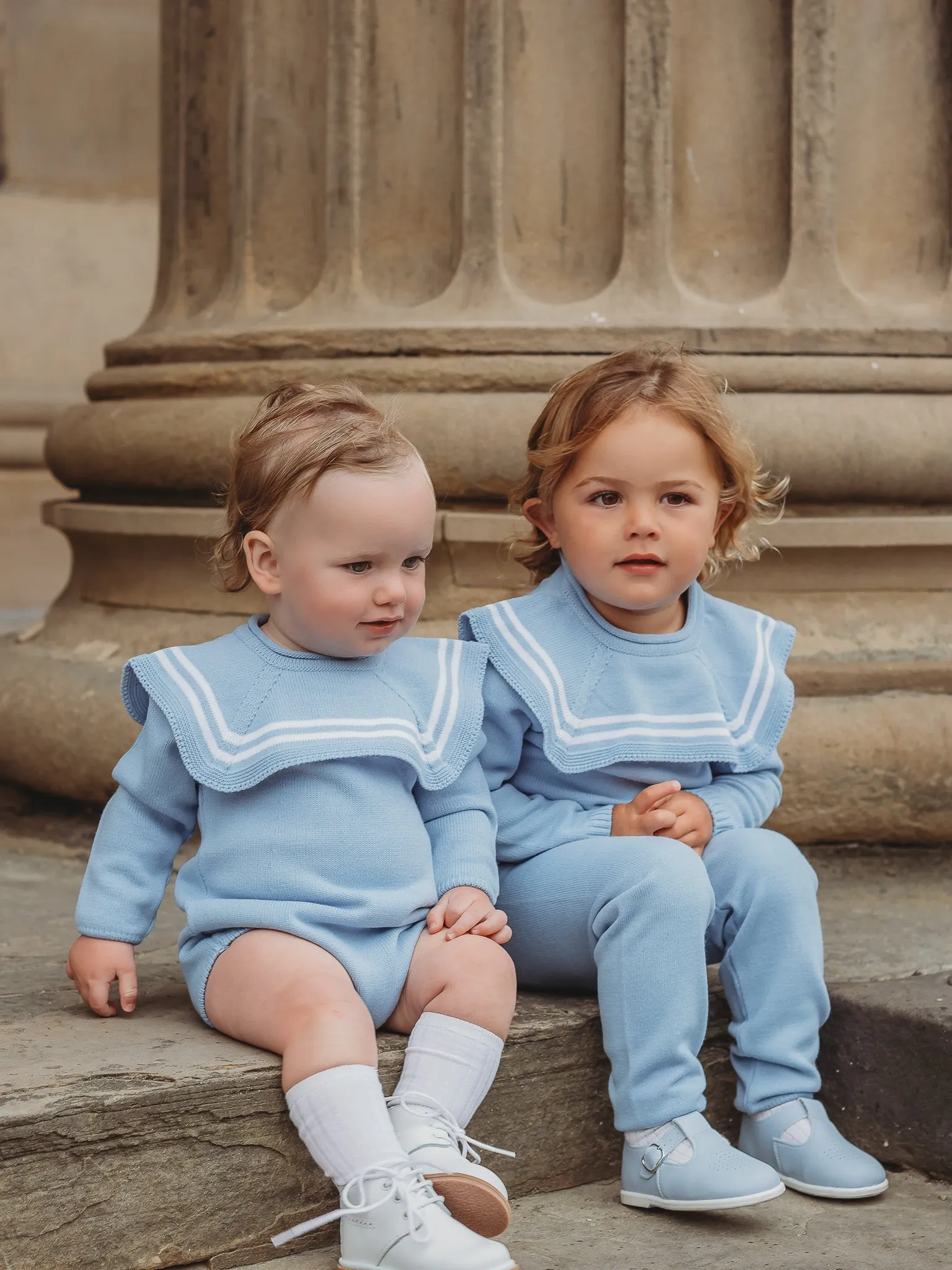 'Oliver' blue & white knitted suit with sailor collar