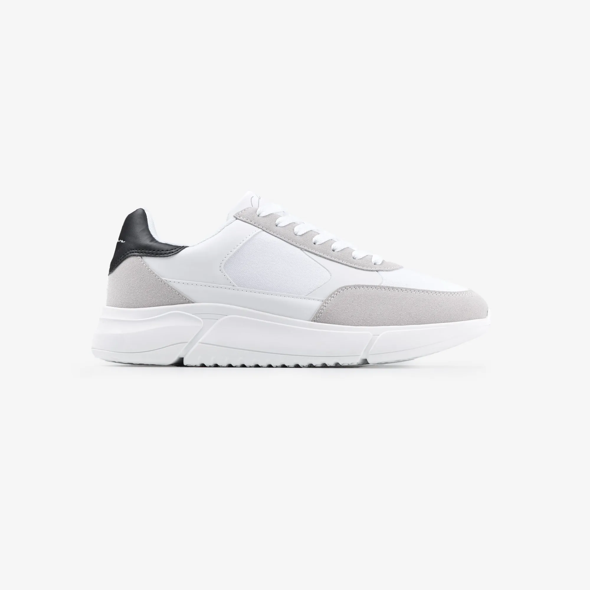 Premium Mesh Runner | White/Black